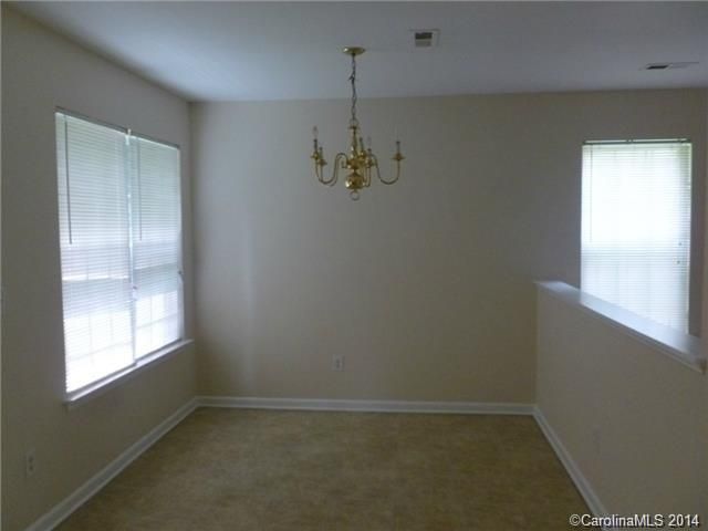 8826 Sharonbrook Dr, Charlotte, NC 28210