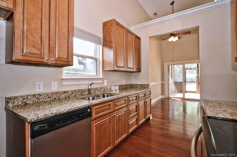 901 Mcalway Rd, Charlotte, NC 28211
