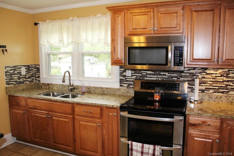 102 Sixth St, Cramerton, NC 28012