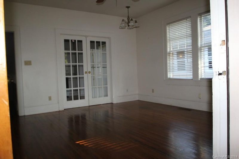 322 Walnut Ave #D, Charlotte, NC 28208