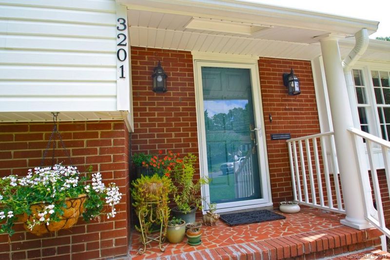 3201 Frederick Pl, Charlotte, NC 28210