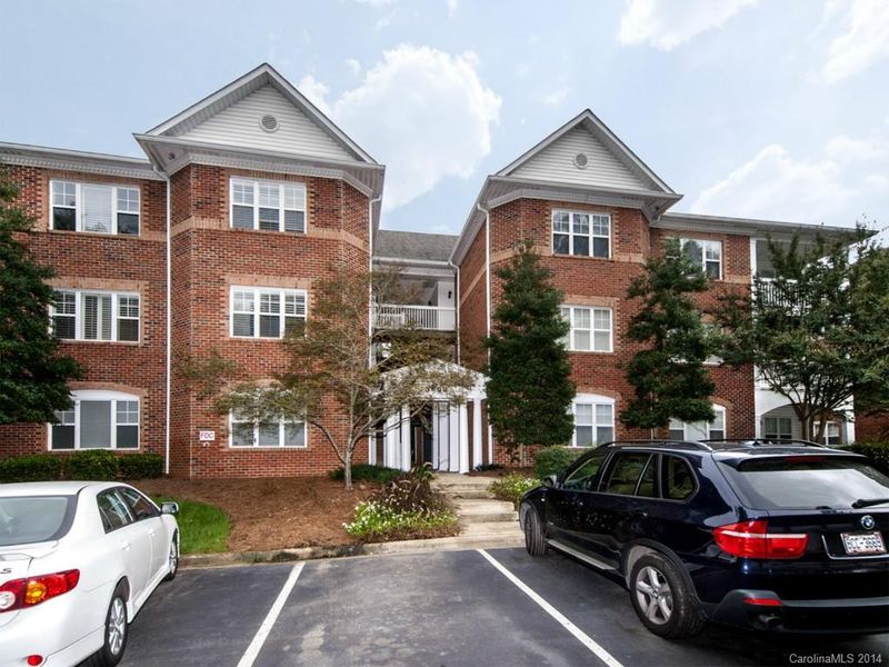 5609 Fairview Rd #8, Charlotte, NC 28209