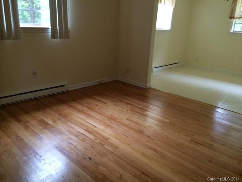 332 Aurora Blvd, Matthews, NC 28105