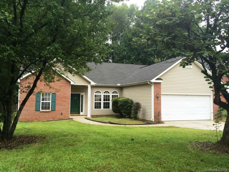 7923 Ebony Rd, Charlotte, NC 28216