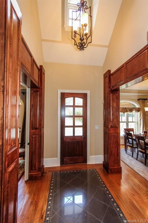 3620 Sharon View Rd, Charlotte, NC 28210