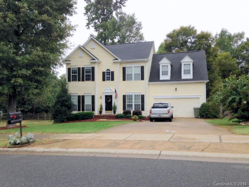 216 Pond View Ln, Fort Mill, SC 29715
