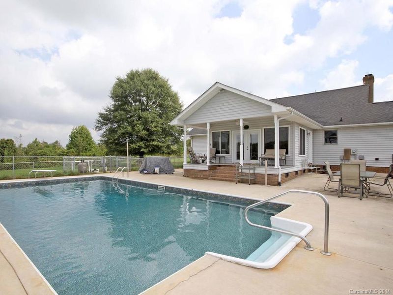 2406 Lee Bess Rd, Cherryville, NC 28021
