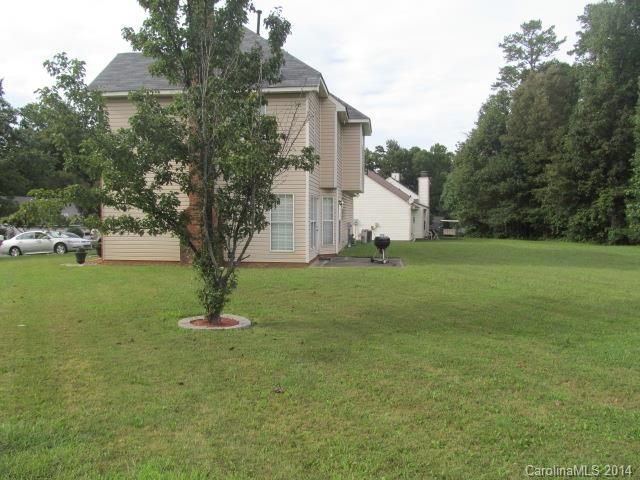 5727 Rocbridge Ln, Charlotte, NC 28208