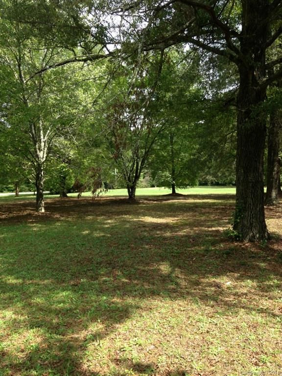 1226 Requa Rd, Cherryville, NC 28021