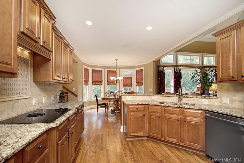 7833 Stonehaven Dr, Marvin, NC 28173