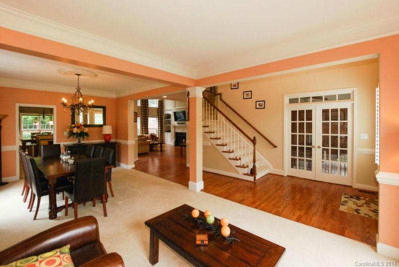 17028 Turtle Point Rd, Charlotte, NC 28278