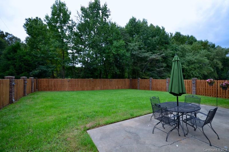 6701 Pine Branch Ct, Charlotte, NC 28269