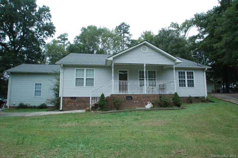 1051 Pine Circle Dr NW, Concord, NC 28027