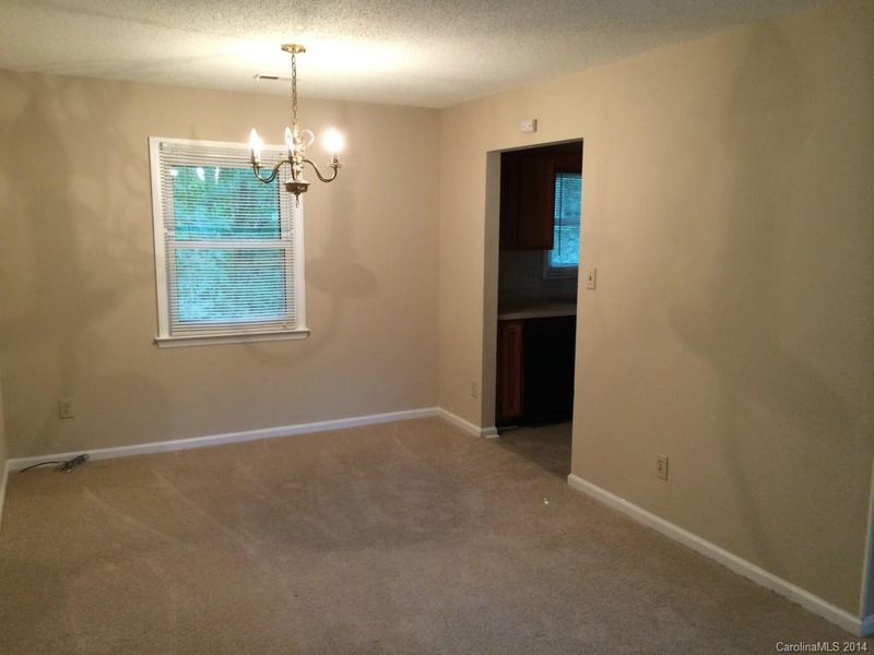 6202 Round Hill Rd, Charlotte, NC 28211