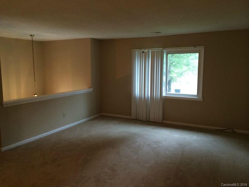 6202 Round Hill Rd, Charlotte, NC 28211