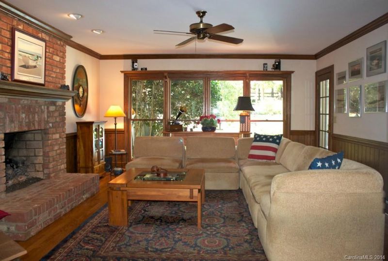 3300 Foxridge Rd, Charlotte, NC 28226