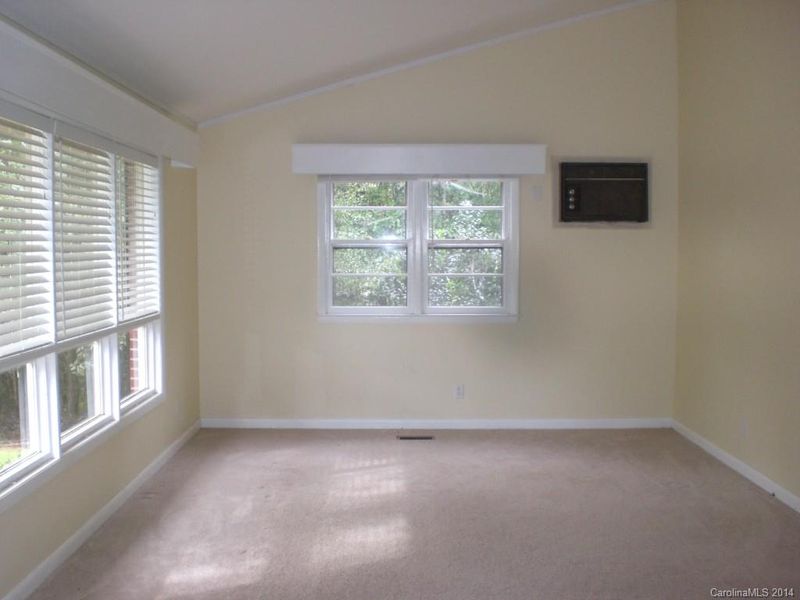 1120 Shore Dr, Lancaster, SC 29720
