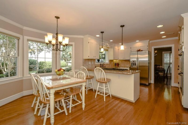 9716 Chatham Oaks Trl, Charlotte, NC 28210