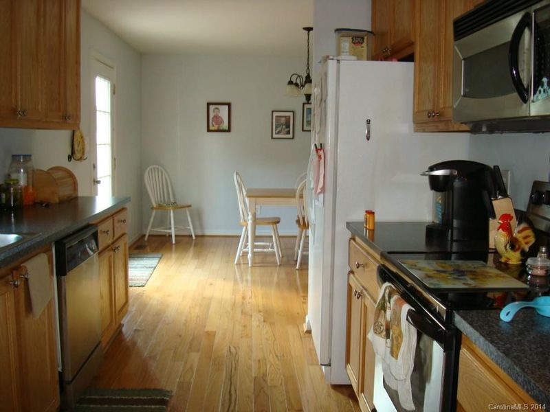 1995 Modern Estates Rd, Lincolnton, NC 28092