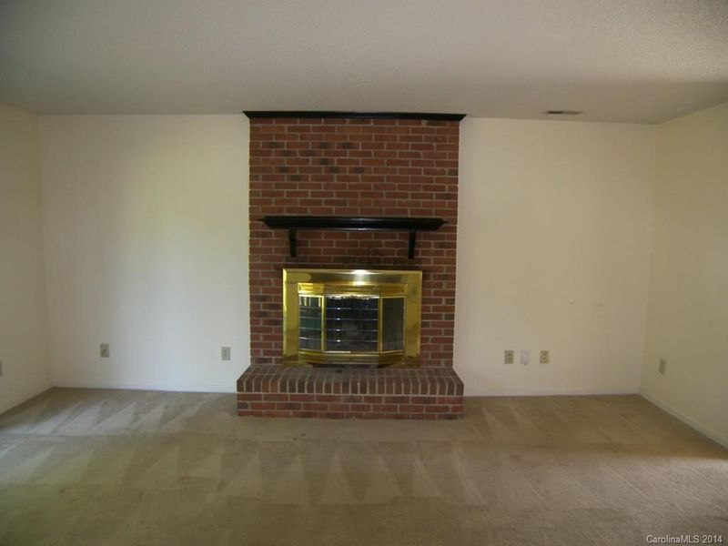 7209 Canyon Dr, Charlotte, NC 28262