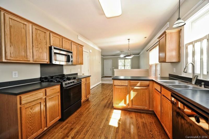 16909 Pennington Dr, Huntersville, NC 28078