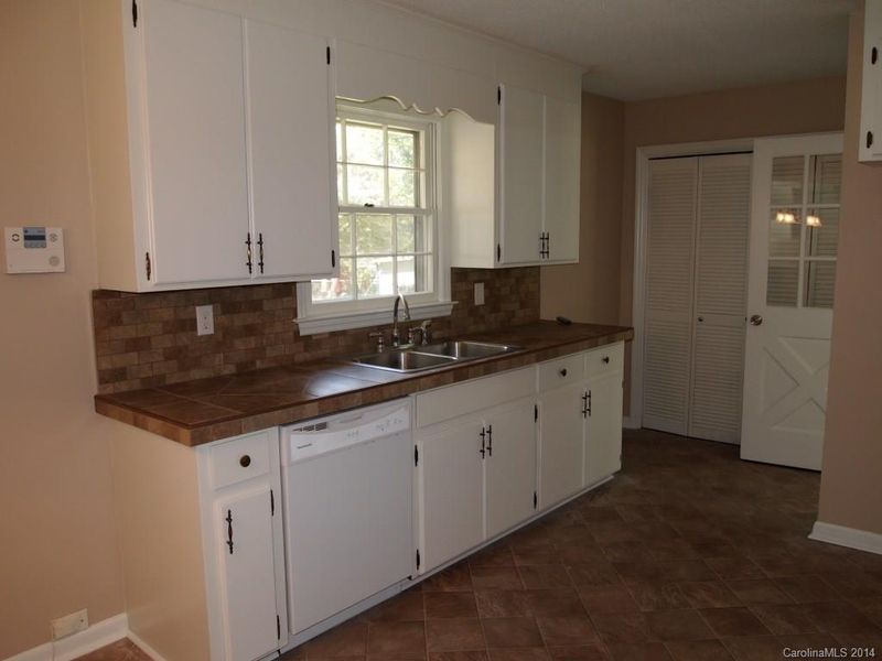 1135 N Doby Bridge Rd, Fort Mill, SC 29715