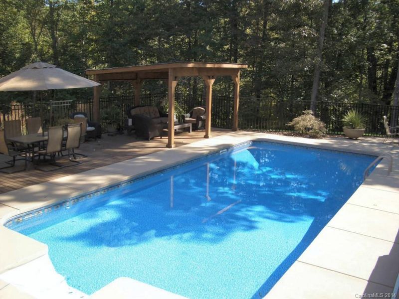 1637 Buckhorn Trl, Stanley, NC 28164