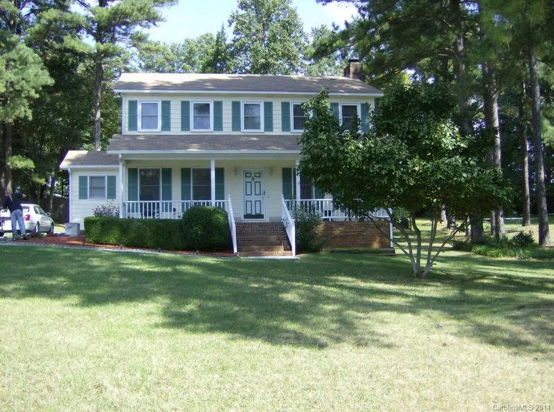 302 Deep Forest Ct, Gastonia, NC 28056