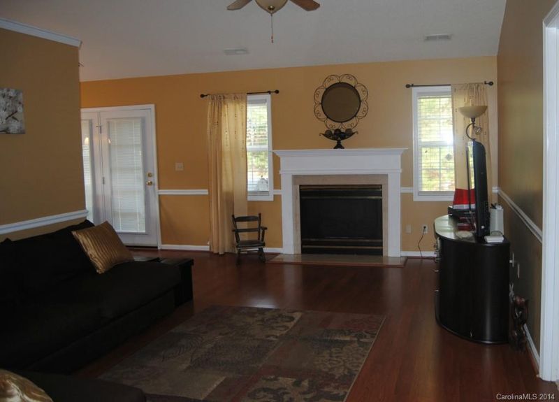 716 Red Talon Ct, Gastonia, NC 28056