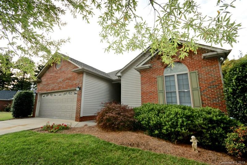 105 Outback Ln, Dallas, NC 28034