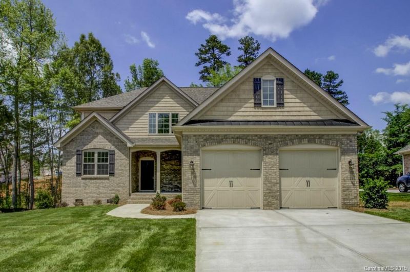 1004 Twin Pines Dr #32, Matthews, NC 28104