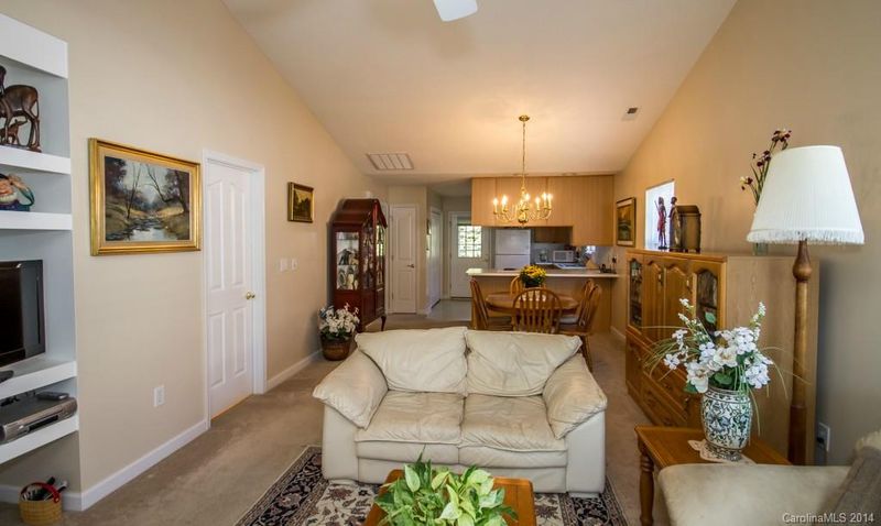 126 Ashwood Ln, Mooresville, NC 28117