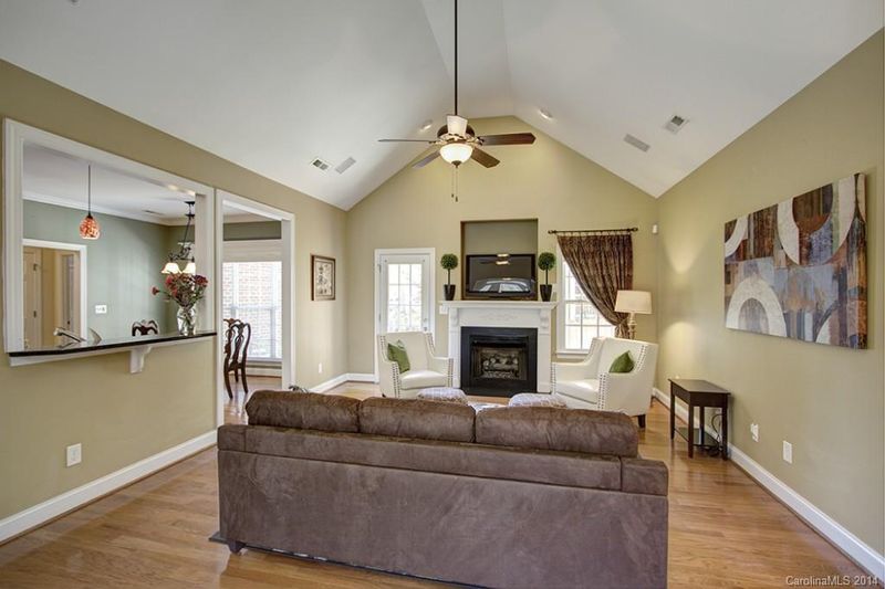 3557 Cameron Creek Dr, Matthews, NC 28105