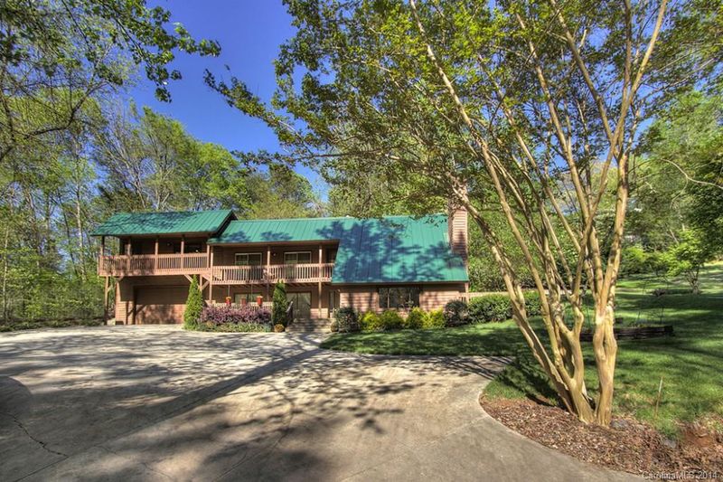 13700 Pine Harbor Rd, Charlotte, NC 28278