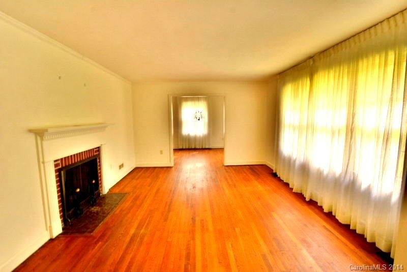 918 Forest Dr, Lancaster, SC 29720