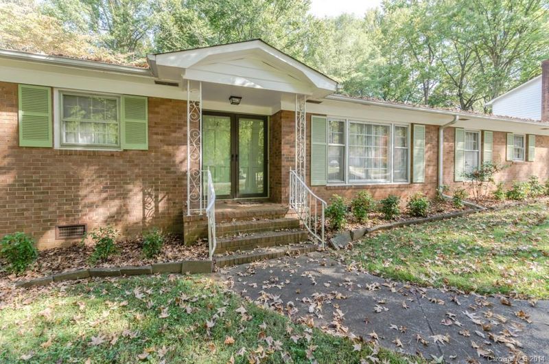 7016 Rothmore St, Charlotte, NC 28215