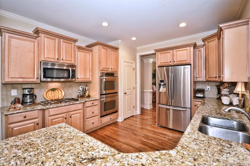 362 Arrow Point Ln, Davidson, NC 28036