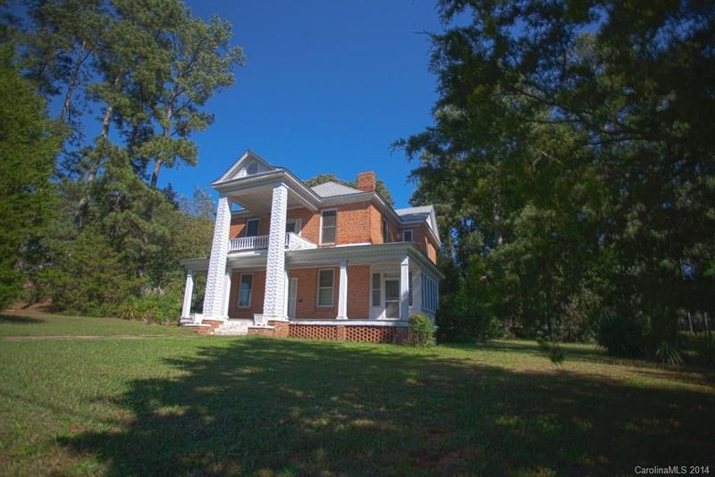 201 S Providence St, Waxhaw, NC 28173