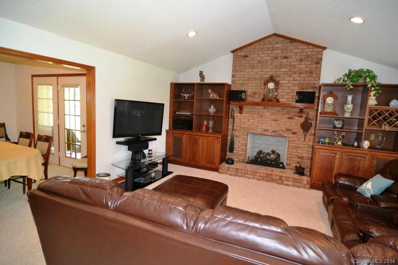 8185 Camelia Ln, Denver, NC 28037