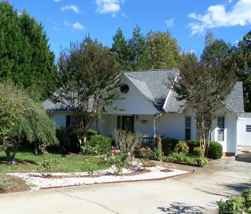 211 Applegate Ln, Fort Mill, SC 29715