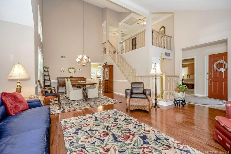 2630 Carriage Crossing Dr, Matthews, NC 28105