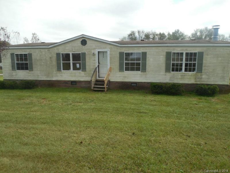 693 Cool Spring Rd, Statesville, NC 28625