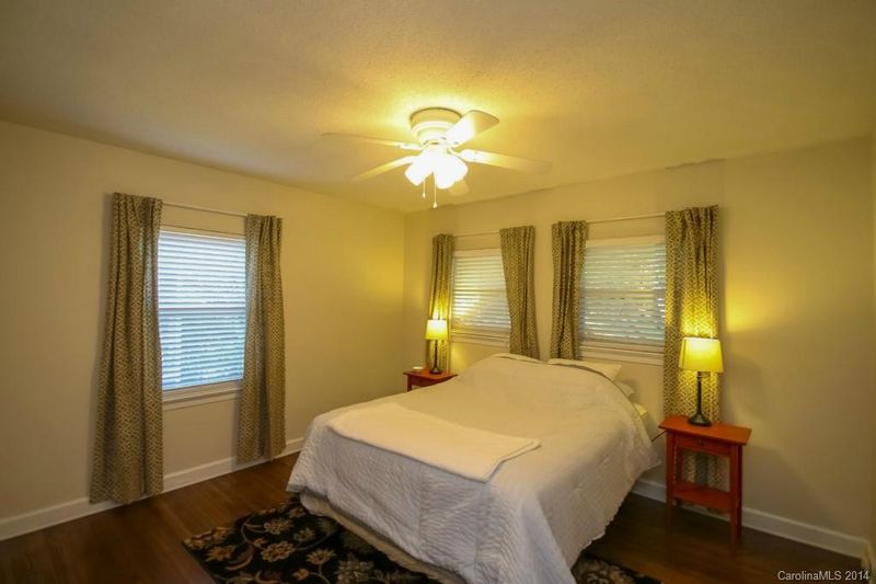 3239 Auburn Ave, Charlotte, NC 28209