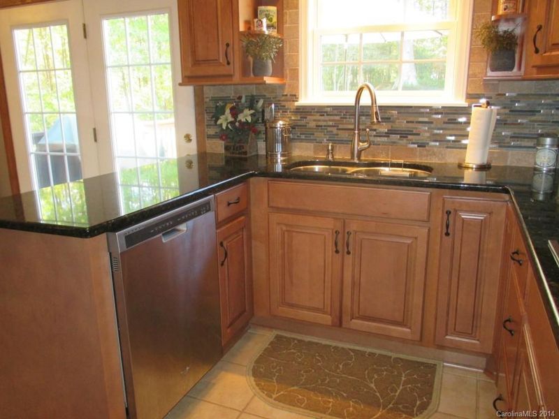 1105 Whiteheath Ct, Gastonia, NC 28056