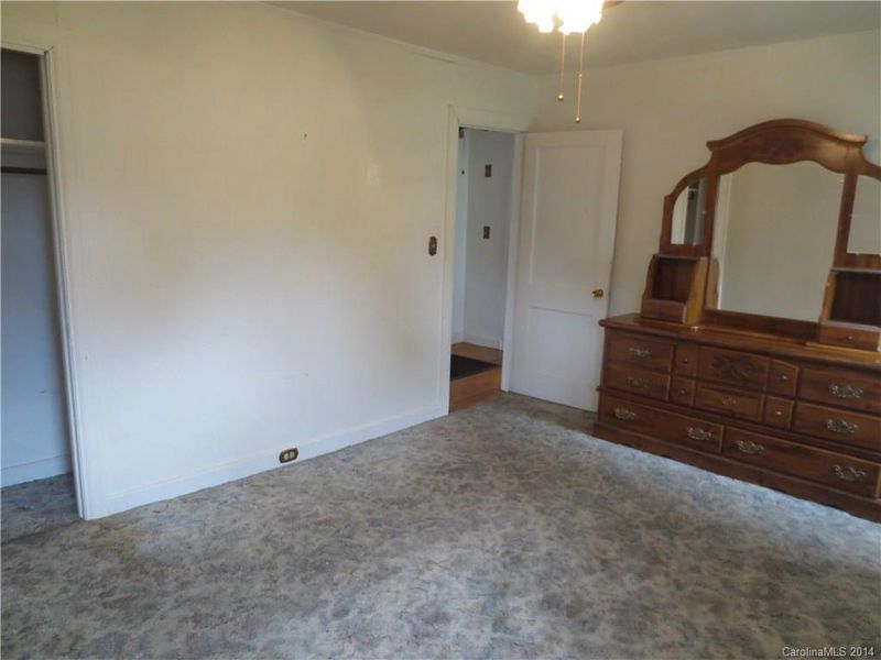 1302 Washington Ln, Kannapolis, NC 28083