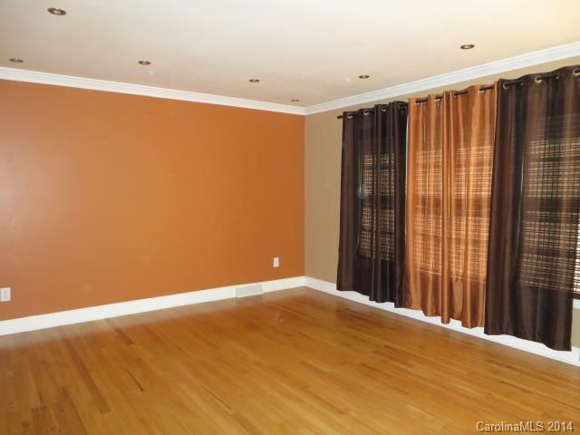 3434 Gardner Park Dr, Gastonia, NC 28054