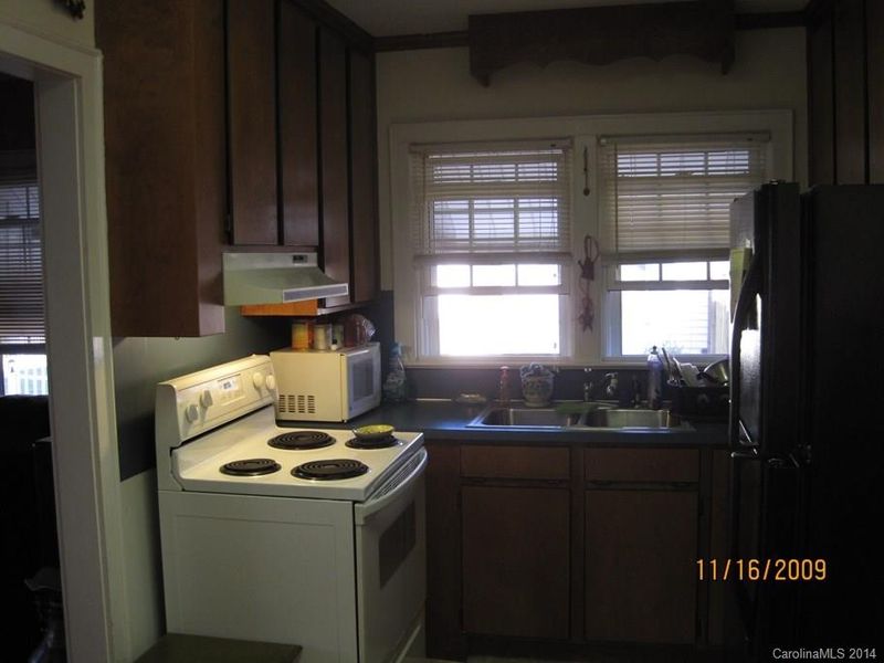 1427 Reid St, Statesville, NC 28677