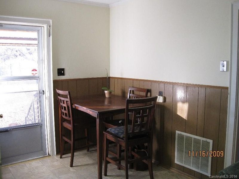 1427 Reid St, Statesville, NC 28677