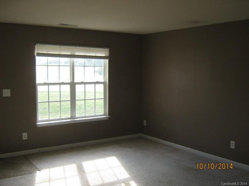 6038 Mary Blair Ln, Charlotte, NC 28214