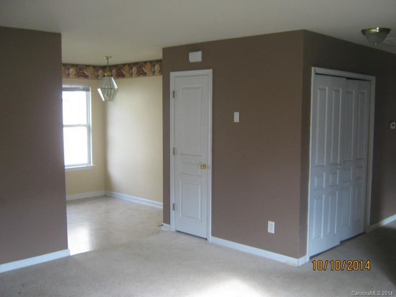 6038 Mary Blair Ln, Charlotte, NC 28214